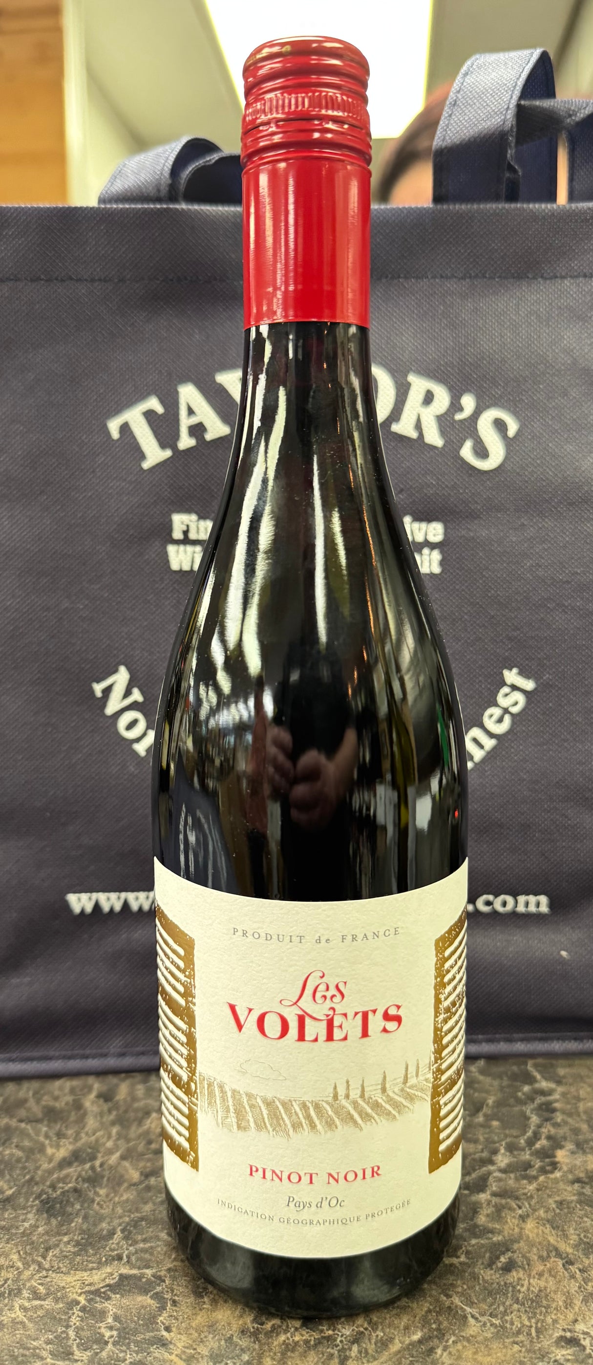 Les Volets Pinot Noir